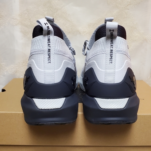 UA Project Rock 3 CNY Trainers - Picture 7 of 12